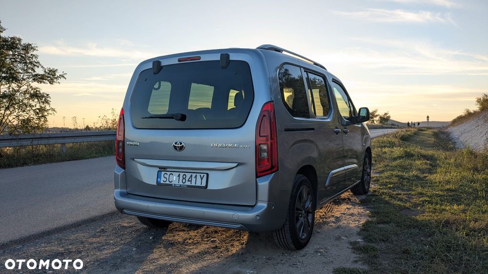 Toyota Proace City Verso 1.5 D-4D Business - 4