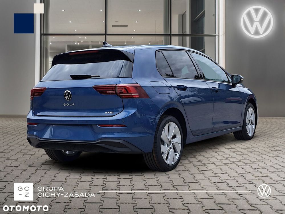 Volkswagen Golf - 6