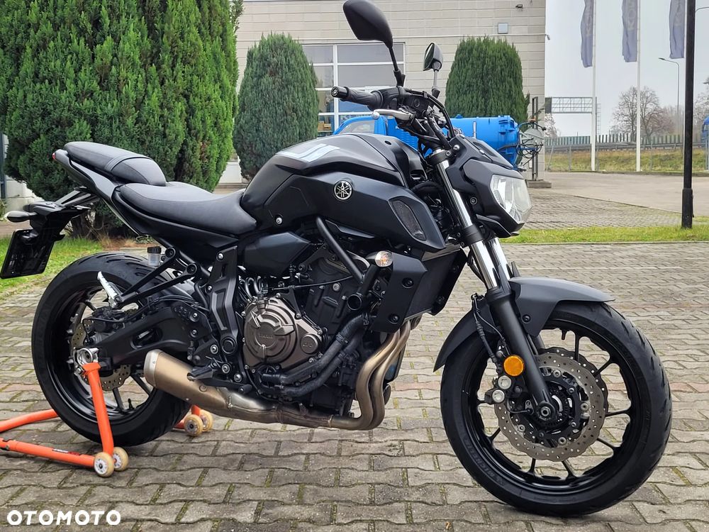 Yamaha MT - 8