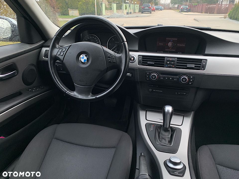 BMW Seria 3 - 32