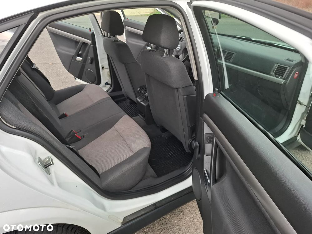 Opel Vectra 1.9 CDTI Cosmo - 11