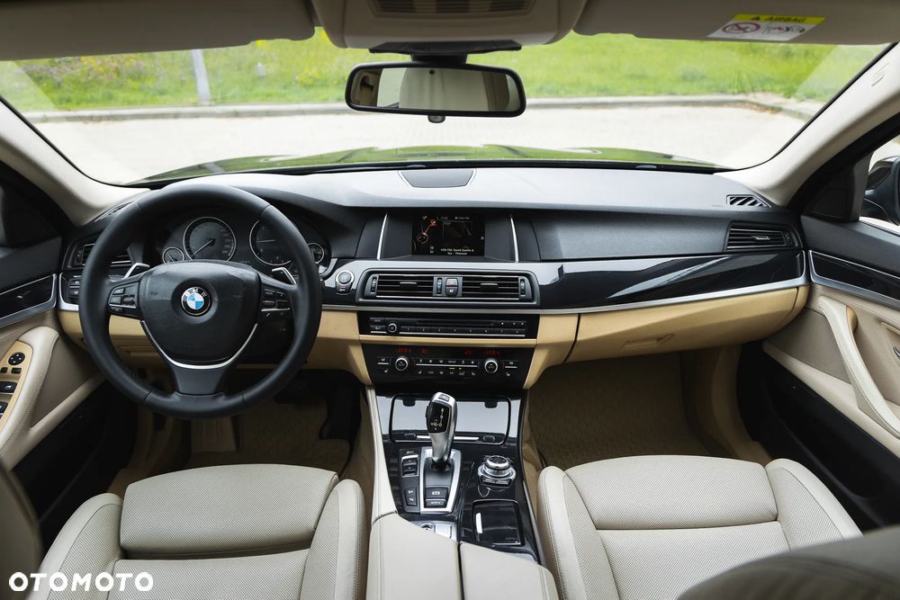 BMW Seria 5 520d xDrive Luxury Line - 9
