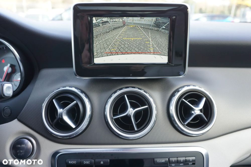 Mercedes-Benz GLA 250 4-Matic - 27