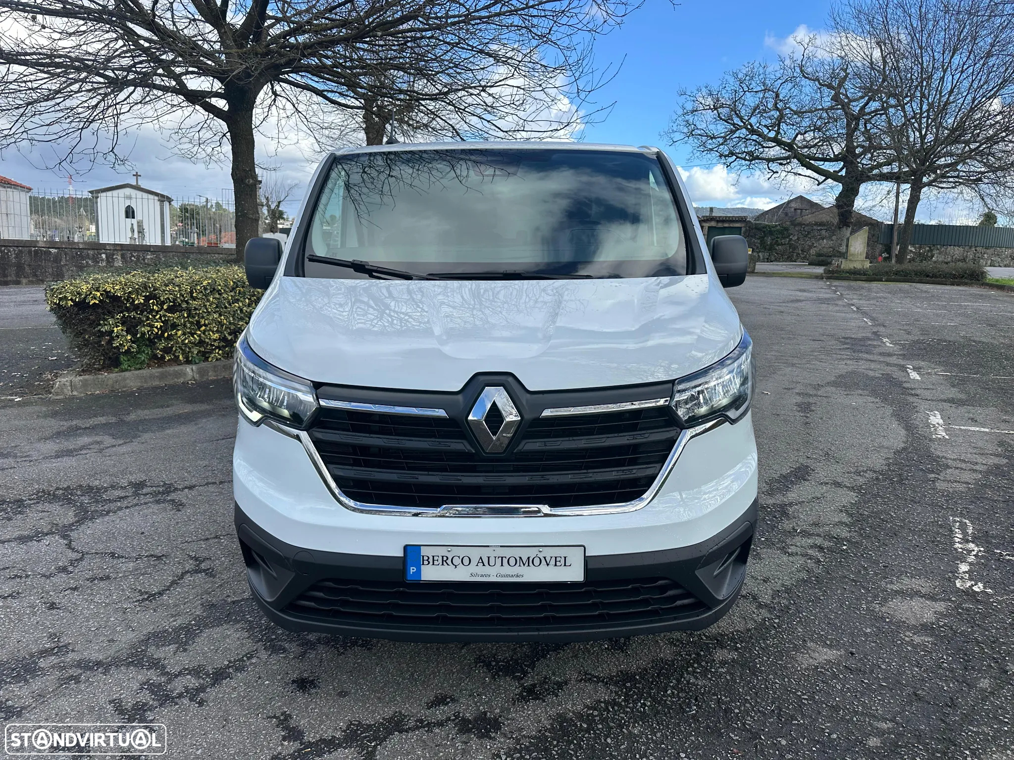 Renault Trafic L1H1 2.0Dci 120cv - IVA Dedutível - 3