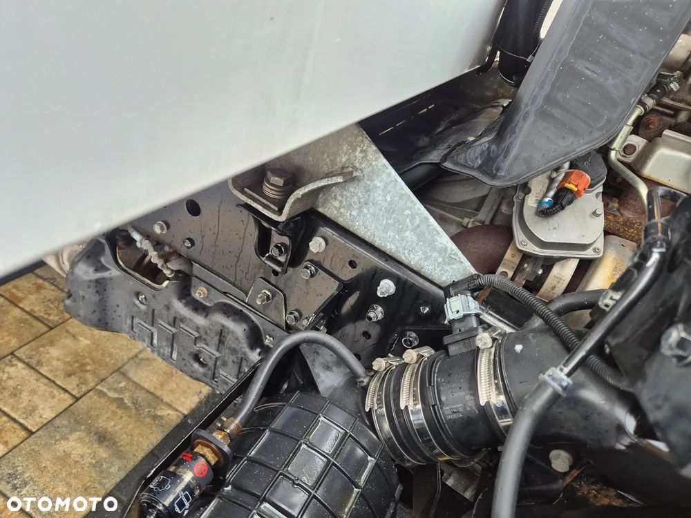 Mitsubishi CANTER 7C15 DMC 7499KG KONTENER CHŁODNIA 5.20 DŁ 177.000KM SPROWADZONY - 28