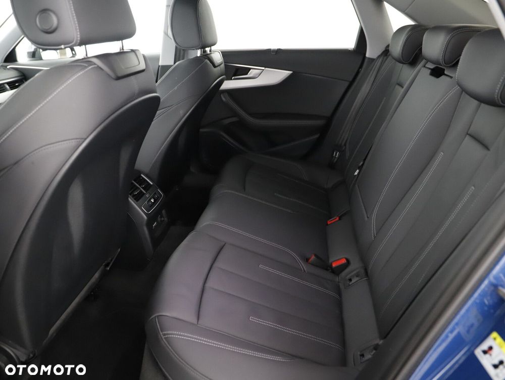 Audi A4 Limousine - 13