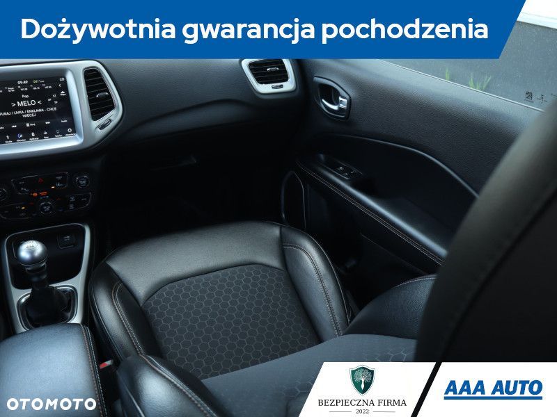 Jeep Compass - 10