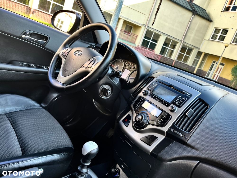 Hyundai i30 i30cw 2.0 Style - 19