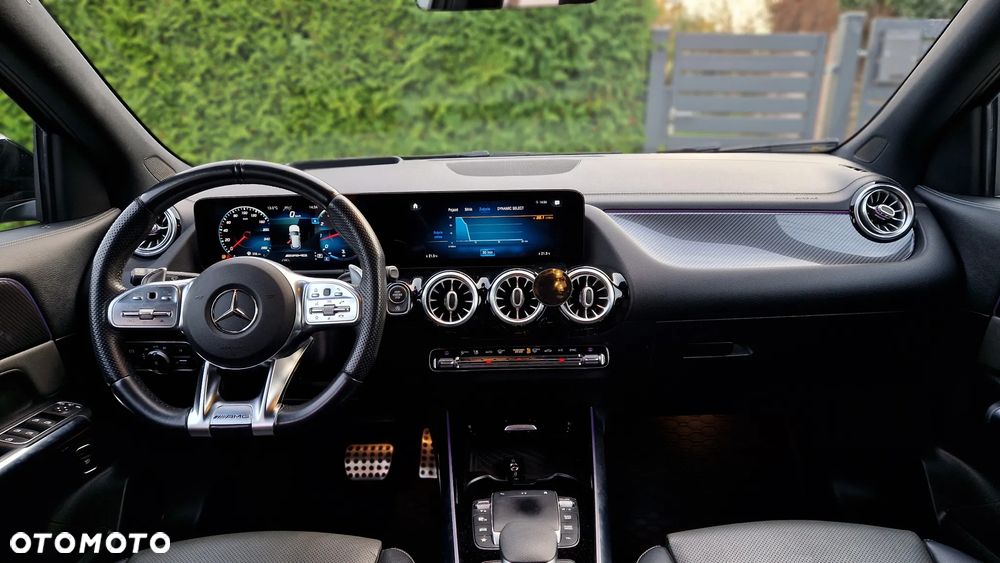 Mercedes-Benz GLA - 7