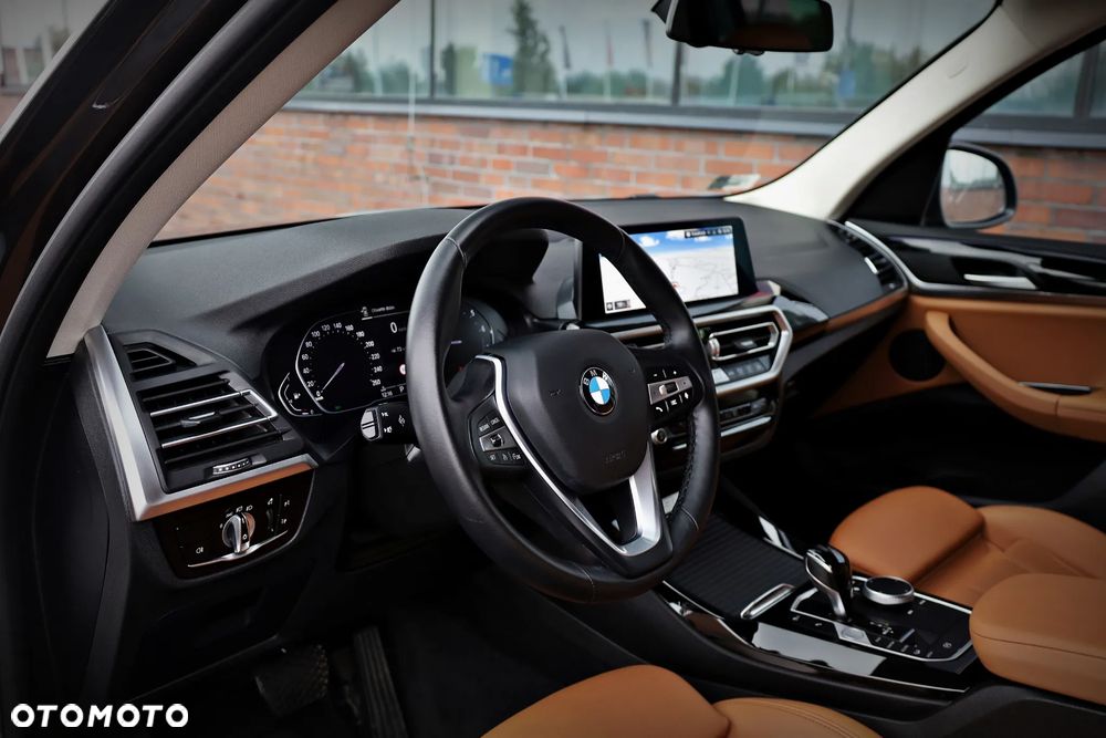 BMW X3 xDrive20i - 17