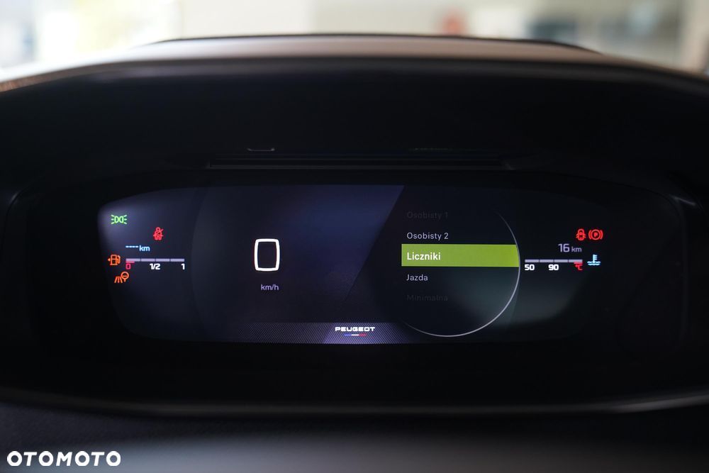 Peugeot 208 1.2 mHEV GT - 12