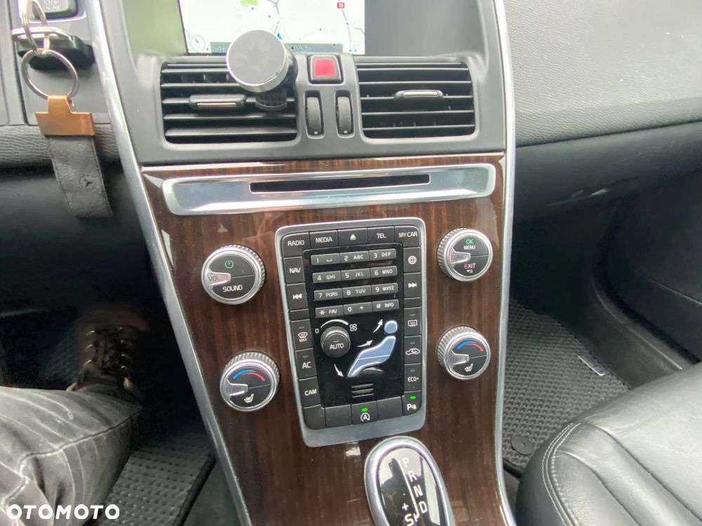 Volvo XC 60 D3 Geartronic Summum - 19