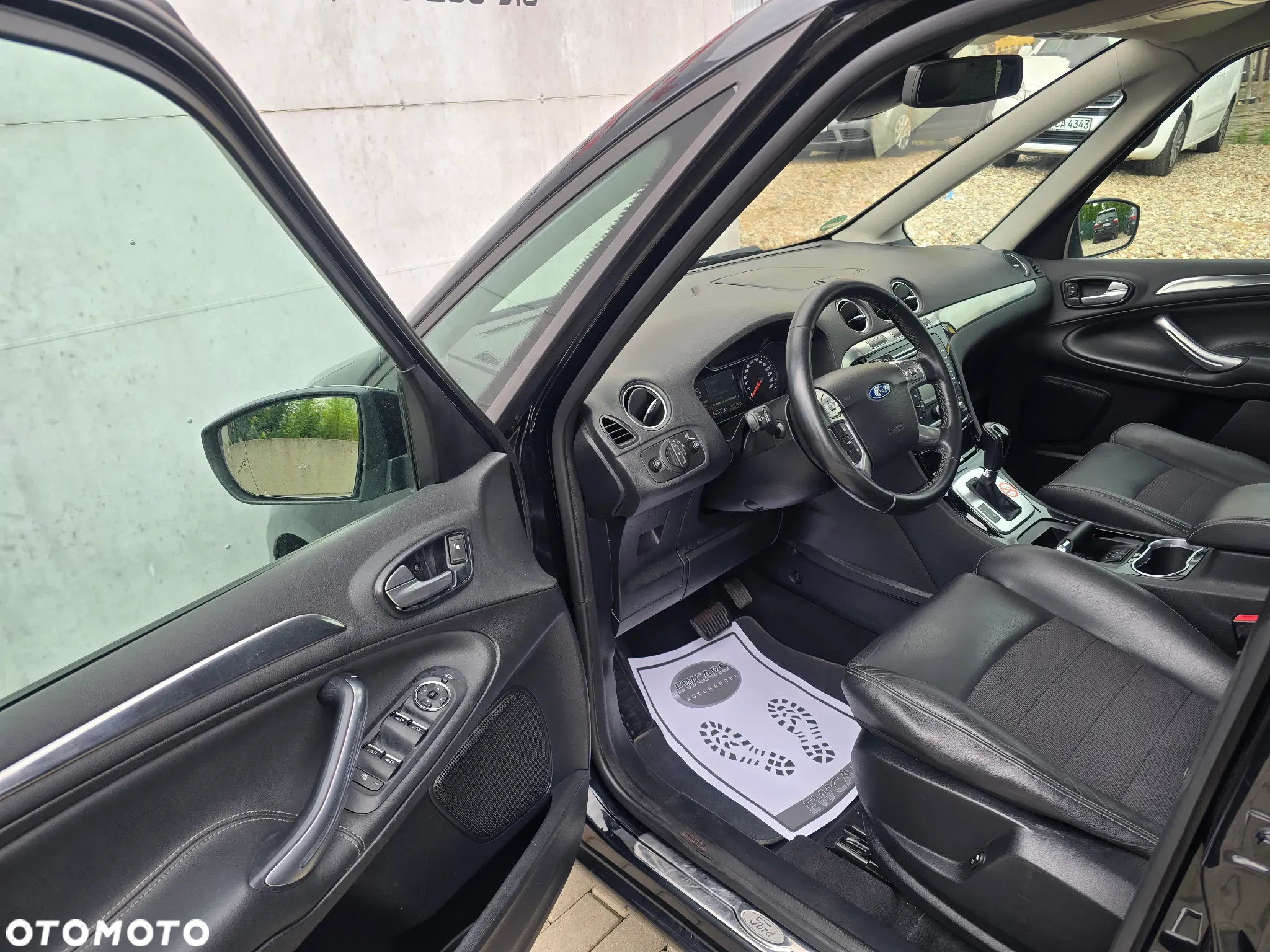 Ford Galaxy 2.0 TDCi DPF Titanium - 24