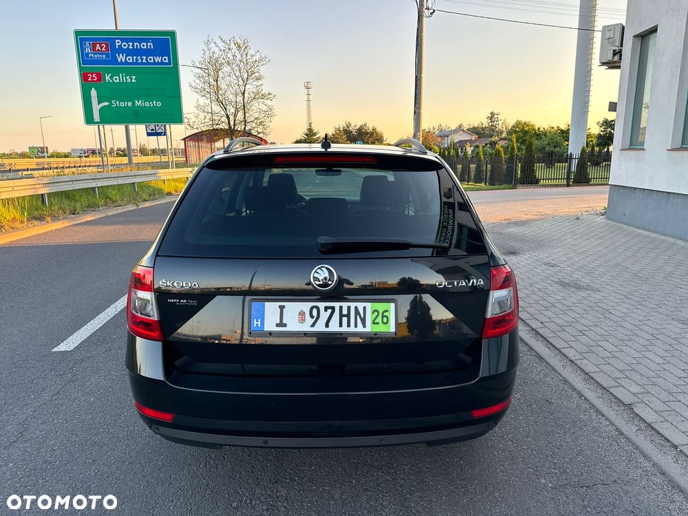 Skoda Octavia 2.0 TDI DSG Ambition - 11