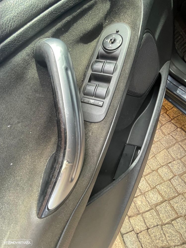 Ford S-Max 2.0 TDCi Titanium 5L - 7