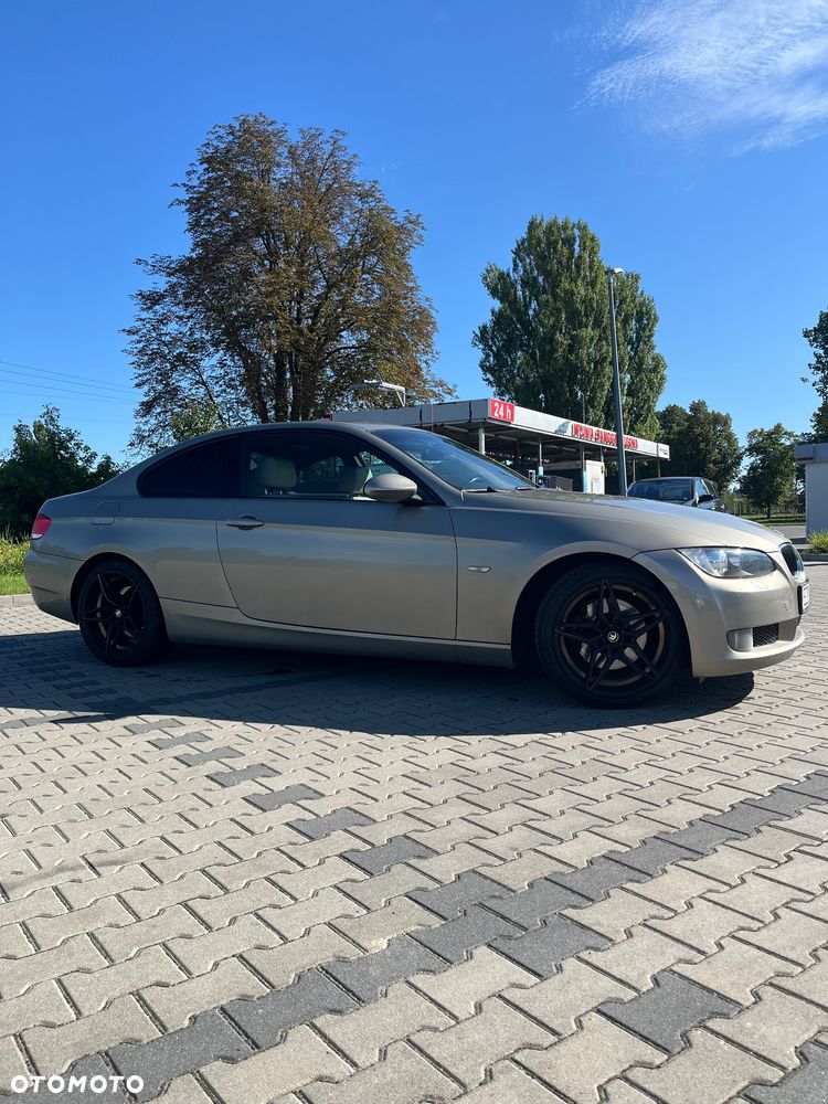 BMW Seria 3 320d Coupe - 4