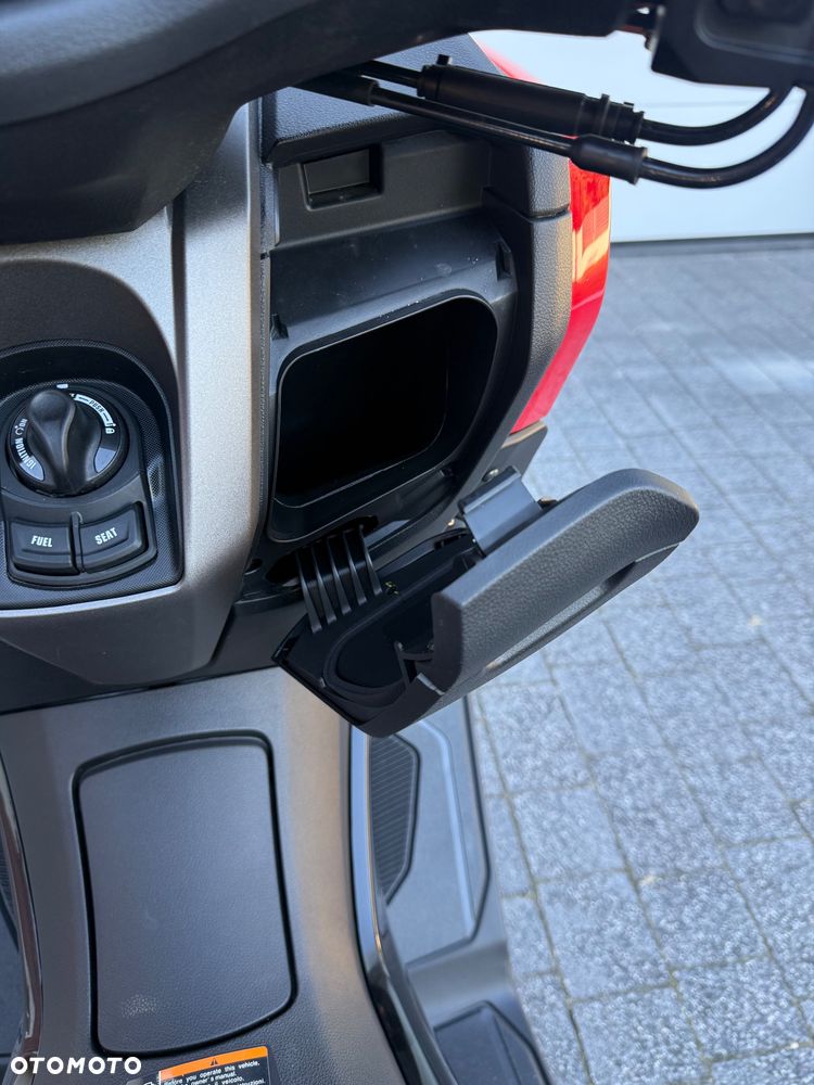 Yamaha NMAX - 12
