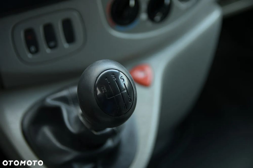 Opel Vivaro - 37