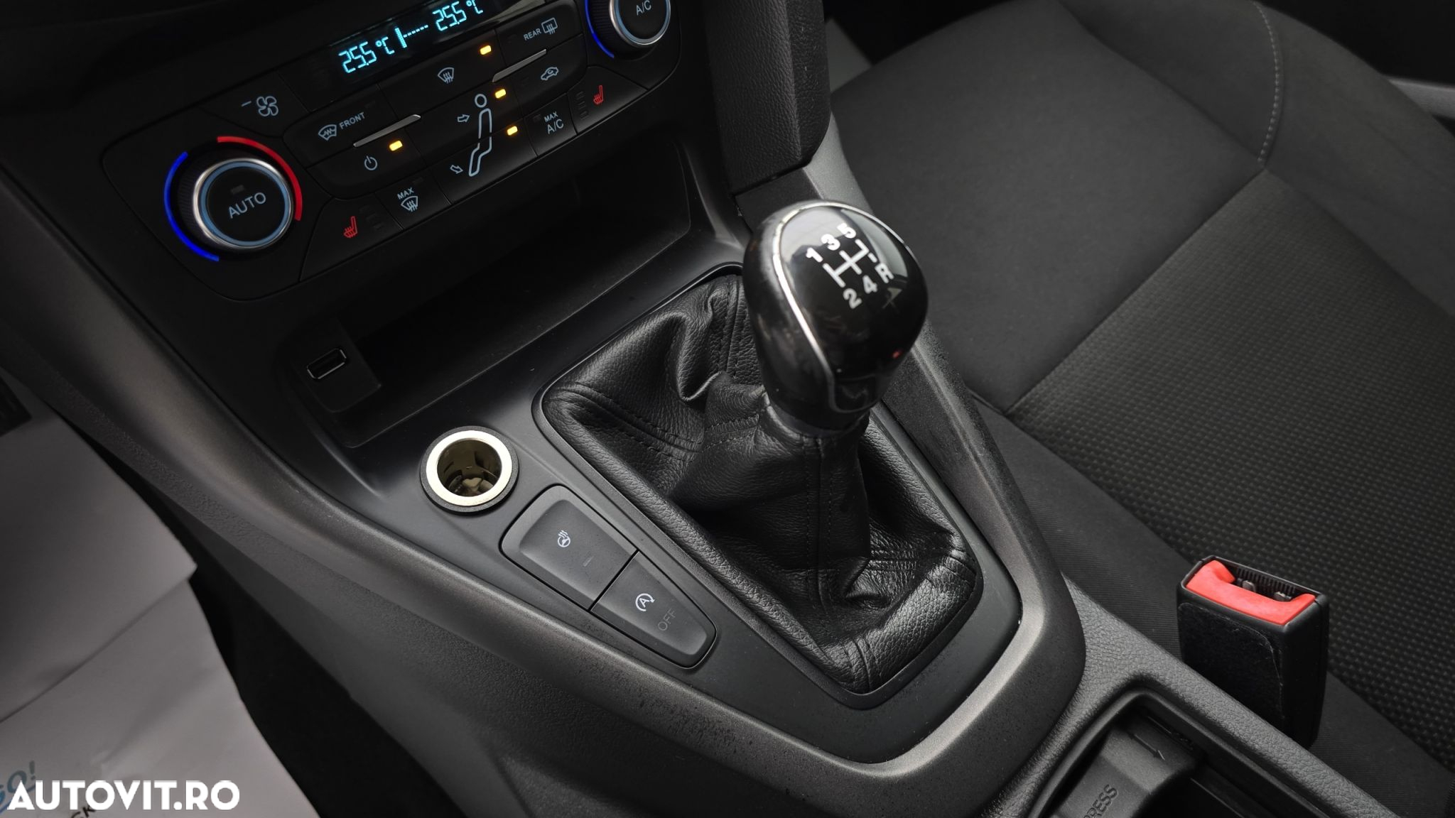 Ford Focus 1.0 EcoBoost Trend - 17