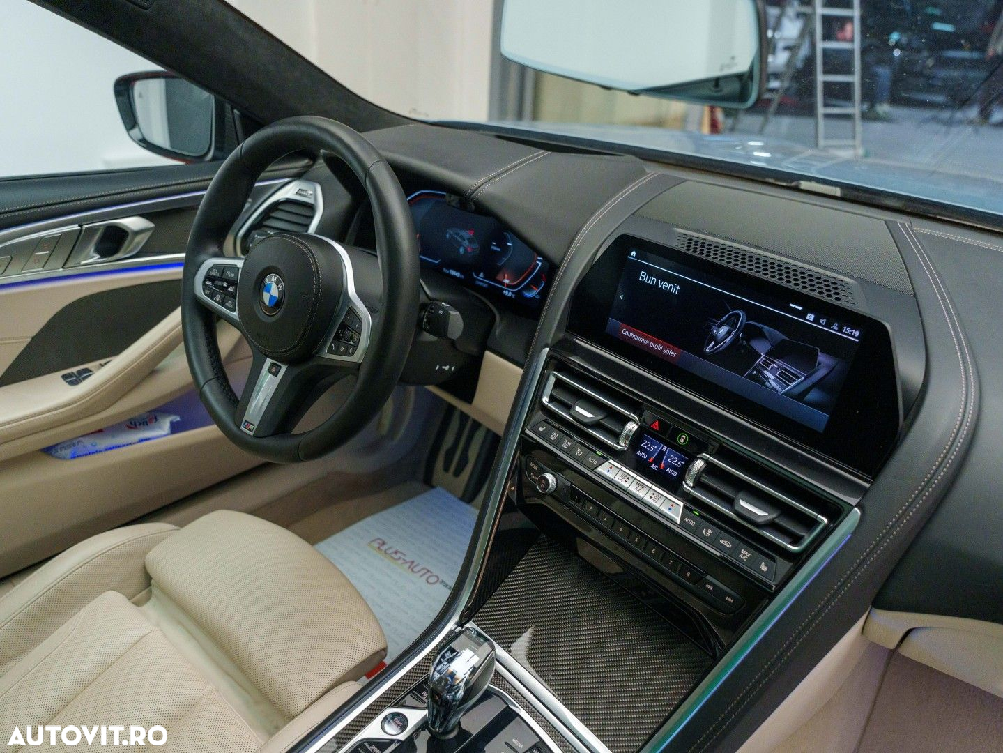 BMW Seria 8 - 32