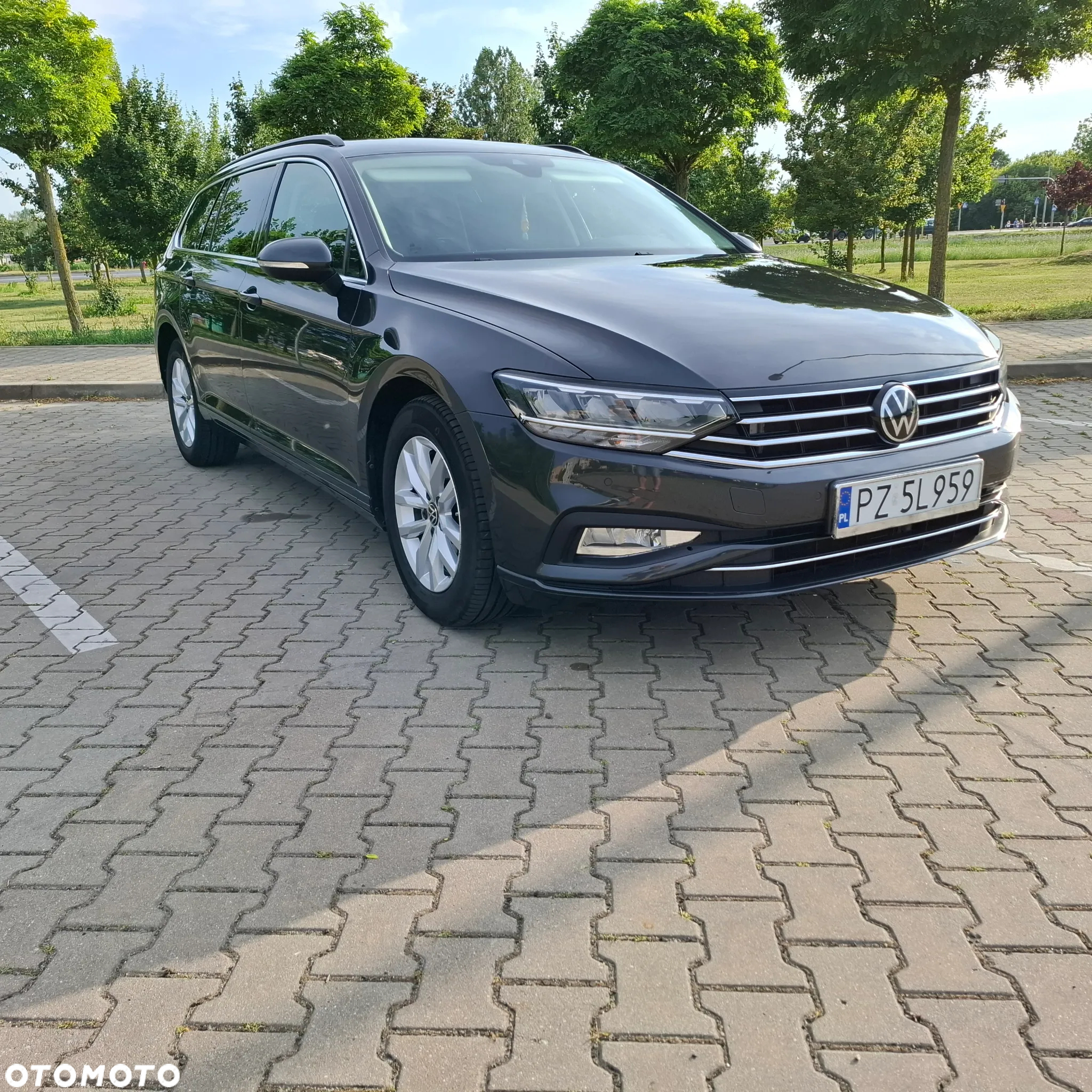 Volkswagen Passat 1.5 TSI OPF DSG Business - 2