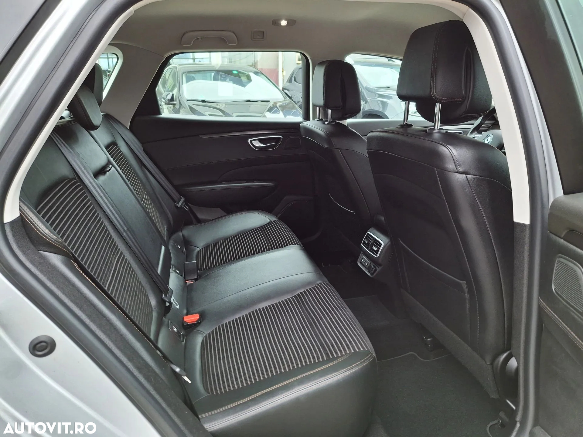Renault Talisman Grandtour ENERGY TCe 200 EDC INTENS - 19