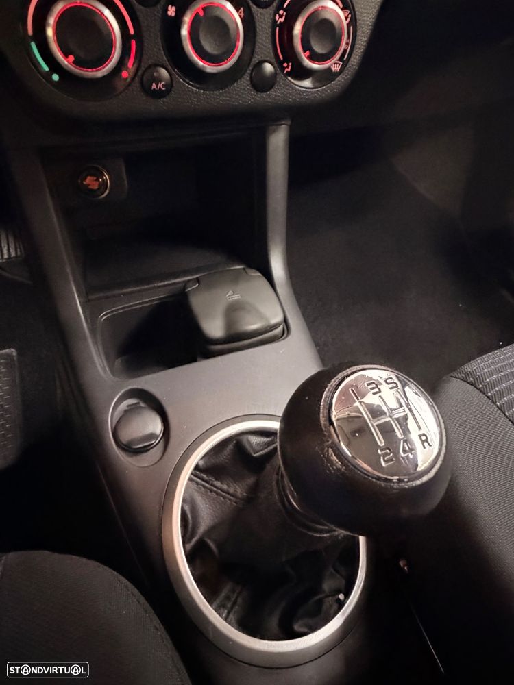 Suzuki Swift 1.3 DDiS GLX - 52