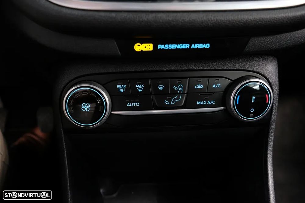 Ford Fiesta 1.0 EcoBoost Connected - 17