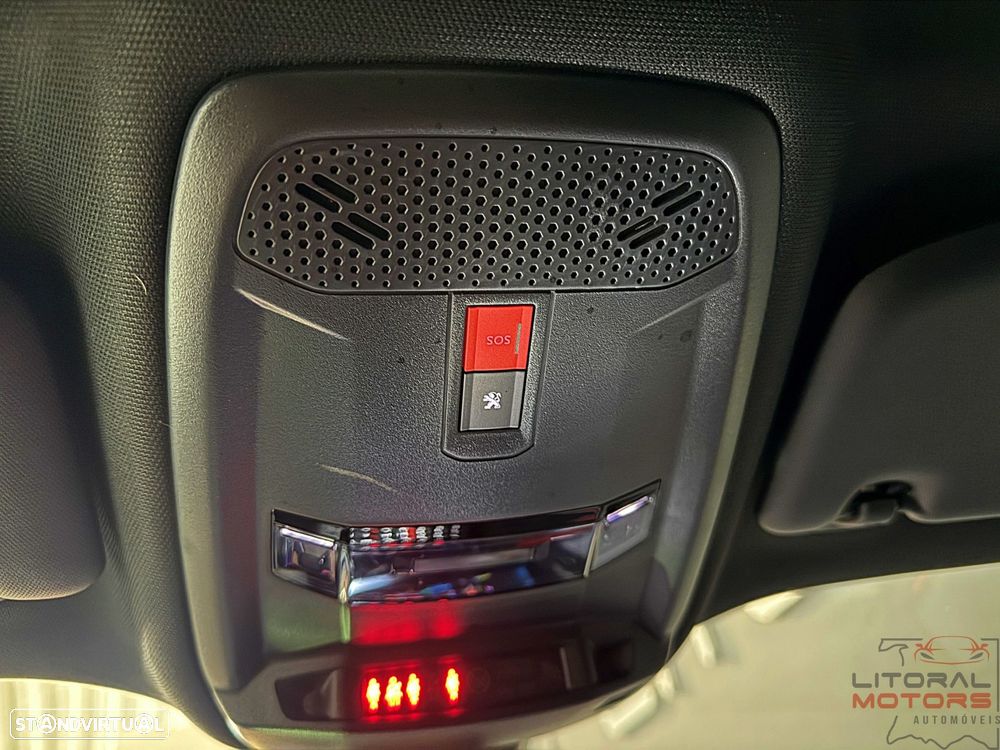 Peugeot 2008 PureTech 155 EAT8 GT Pack - 22