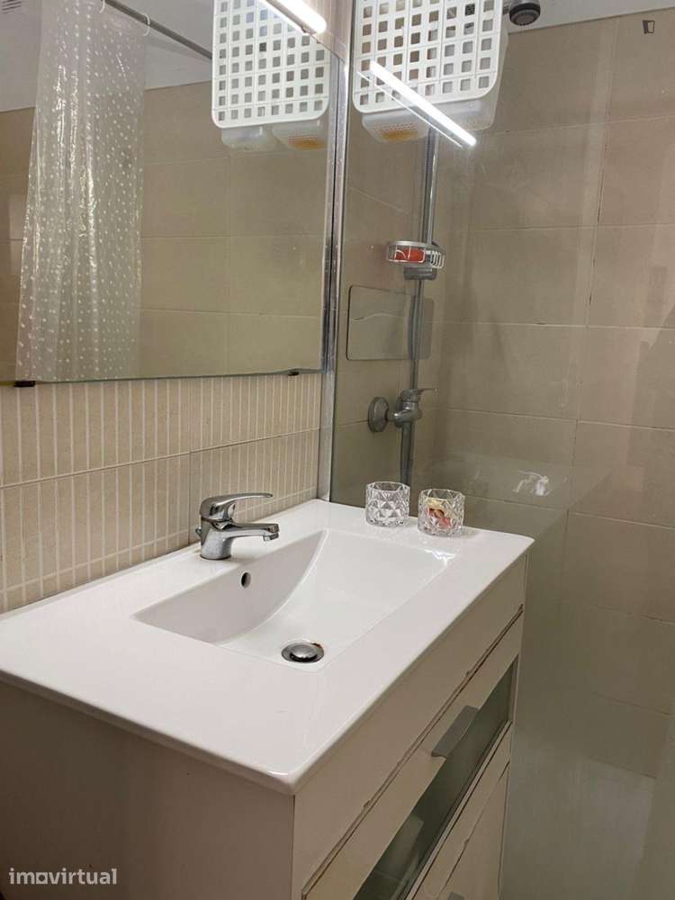 Quarto - localizado em Lumiar Lisbon - Grande imagem: 4/6