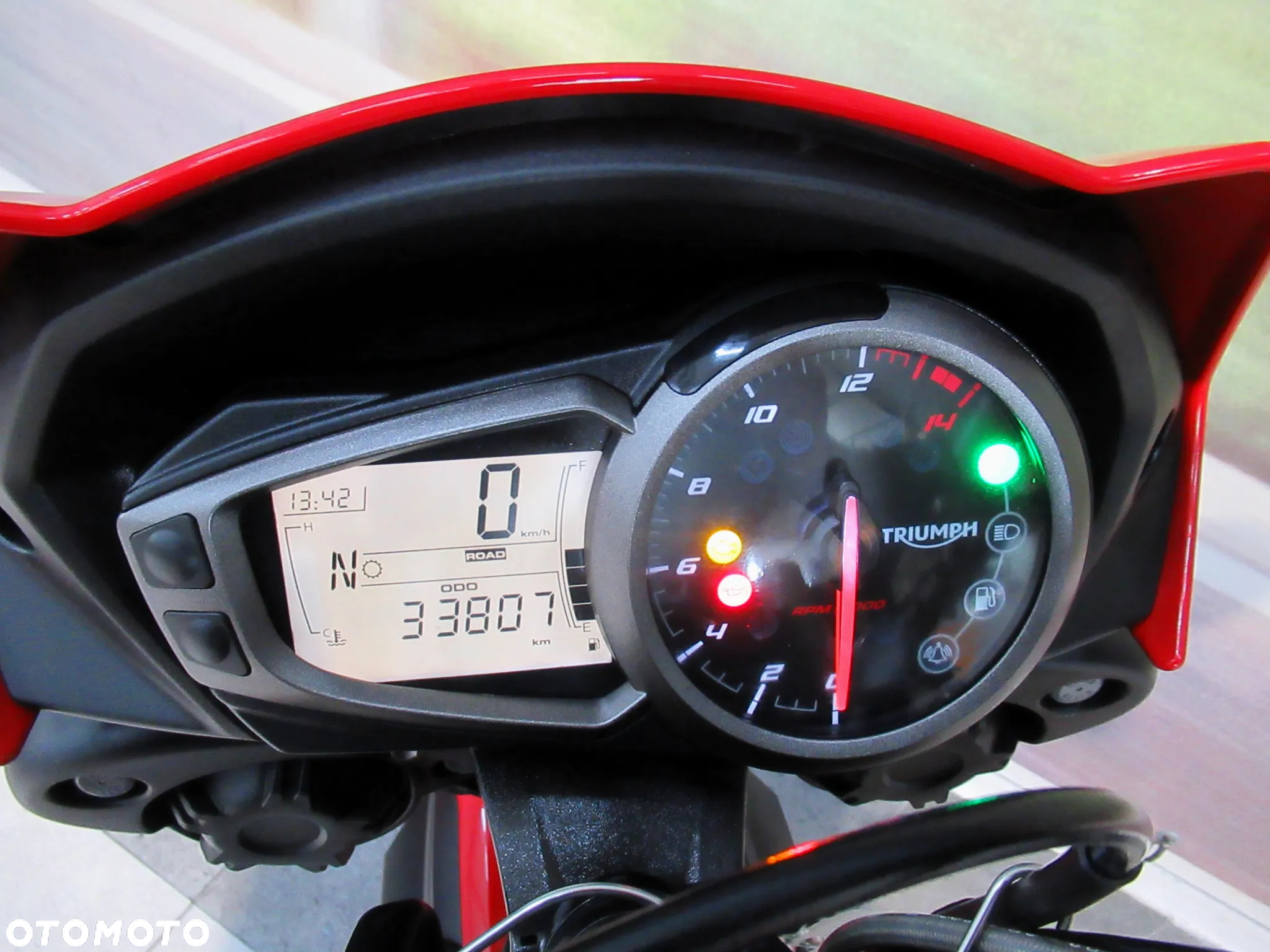 Triumph Street Triple - 15
