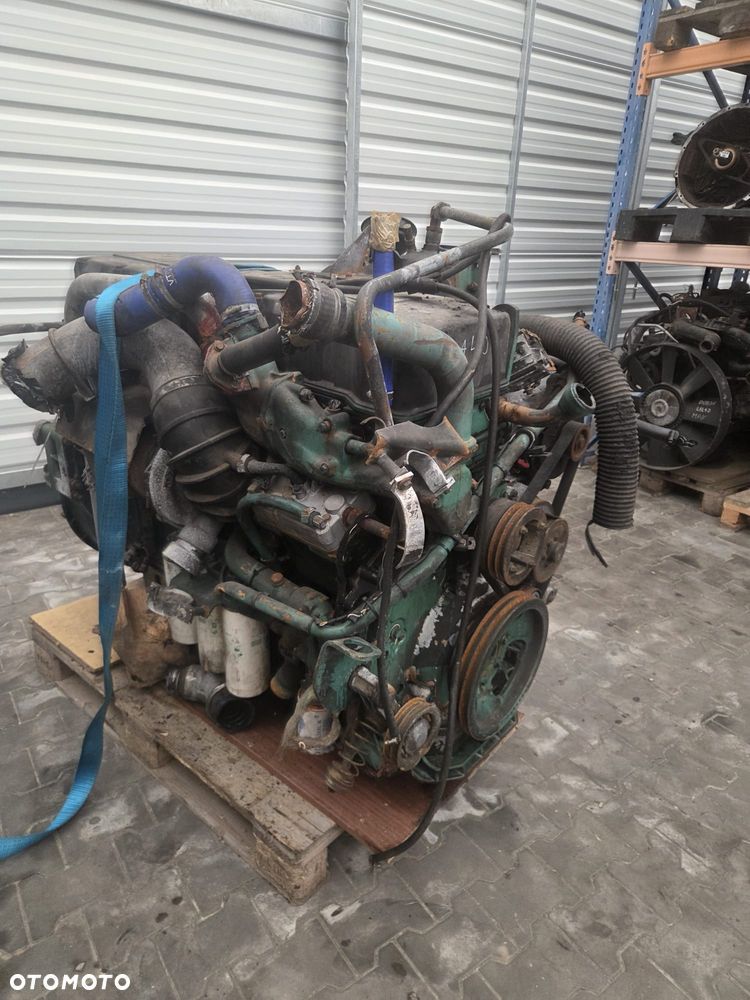 SILNIK KOPARKA VOLVO D12A D12D - 2