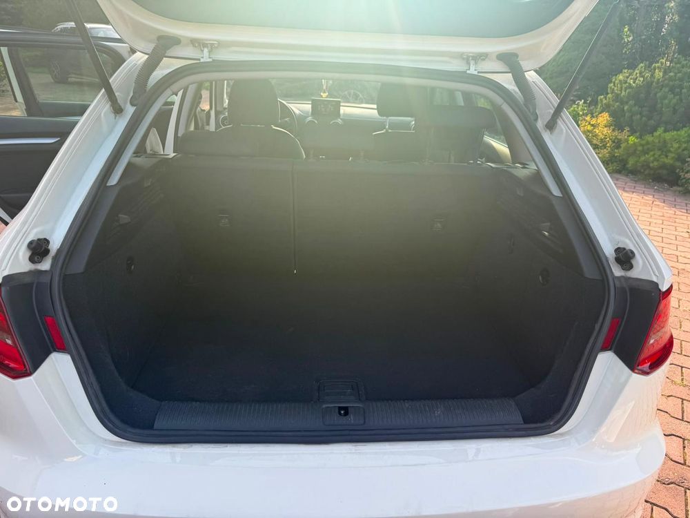Audi A3 Sportback 1.6 TDI Ambiente - 12