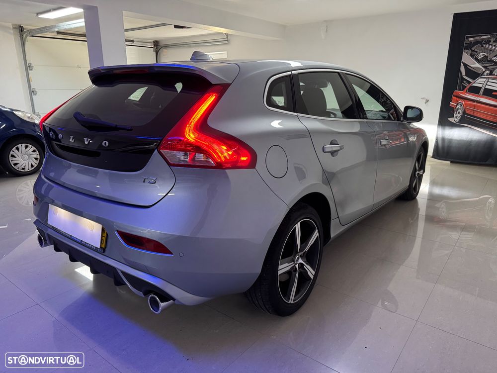 Volvo V40 1.5 T3 Sport Edition Plus Geartronic - 36