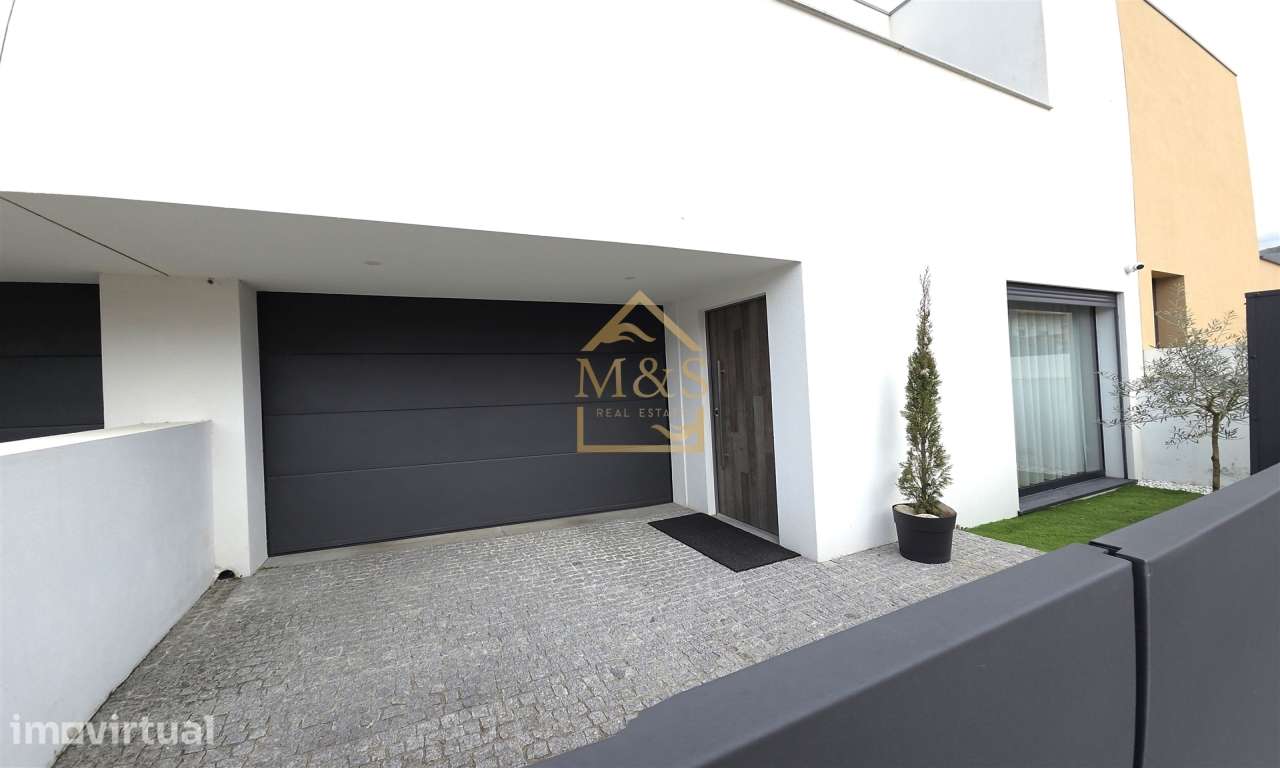 Moradia T3 Luxo | Jardim | 1500mts da Praia - Vila Conde - Grande imagem: 2/41