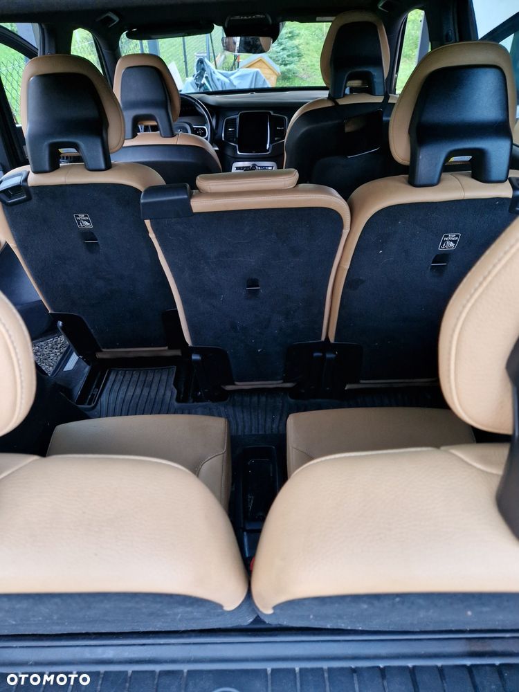 Volvo XC 90 - 7