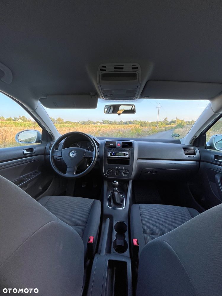 Volkswagen Golf 1.6 Comfortline - 16