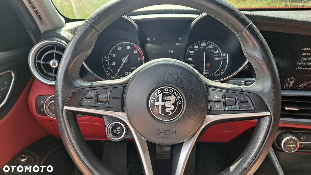 Alfa Romeo Giulia 2.0 Turbo 16V AT8 Veloce Ti - 17