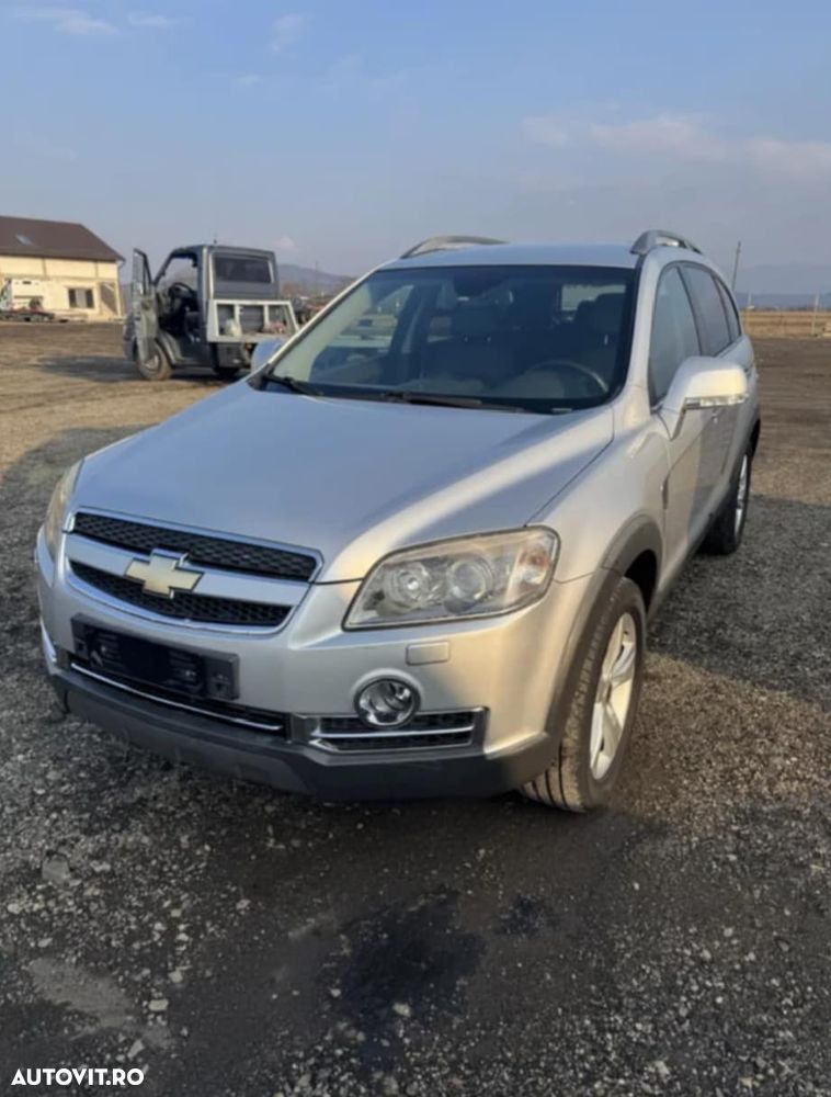 Chevrolet Captiva 2.0 4WD 7 Sitzer Automatik LT Exclusive - 2