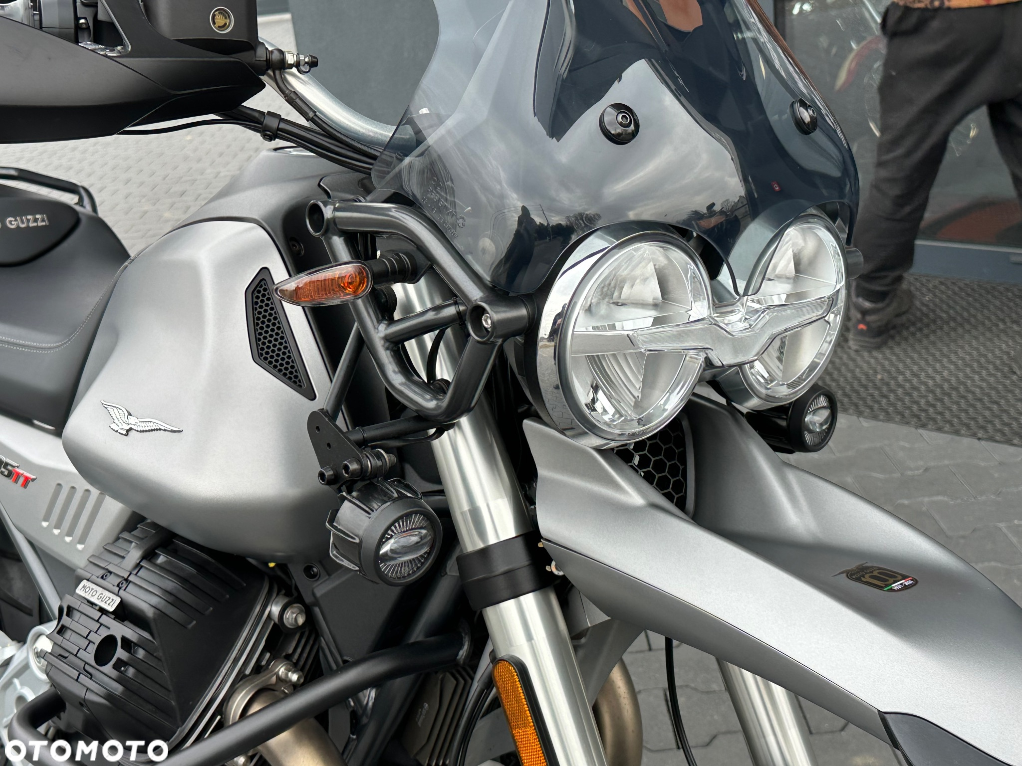 Moto Guzzi V85 - 18