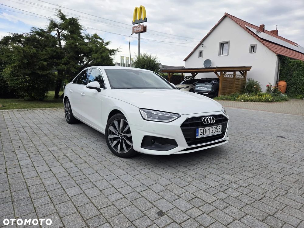 Audi A4 Limousine - 1
