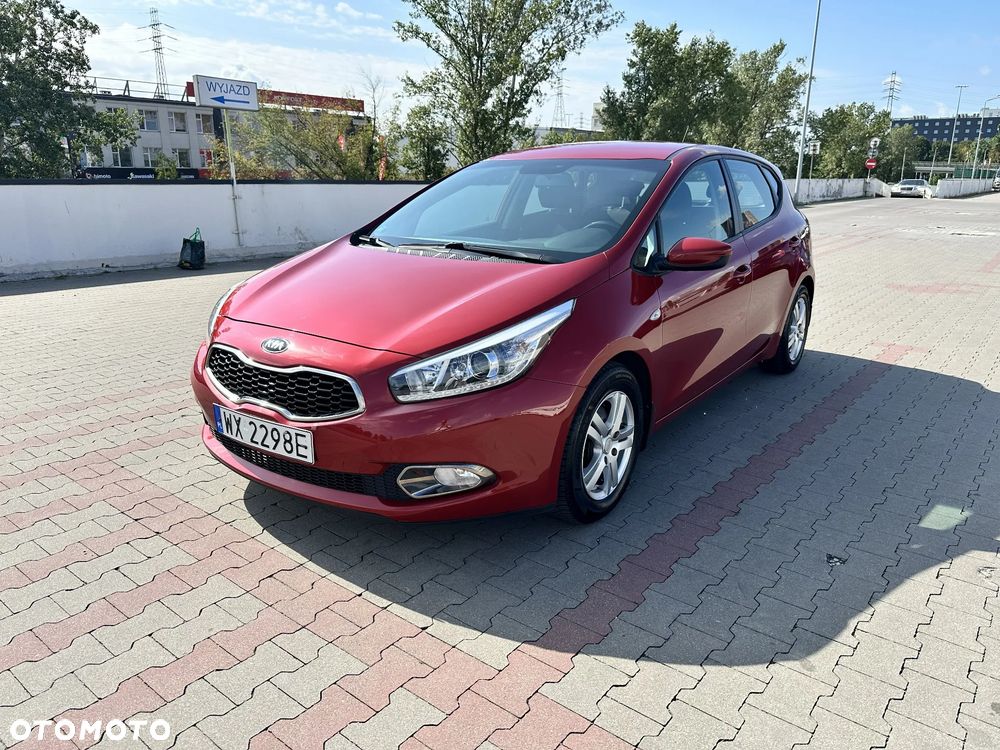 Kia Ceed 1.4 L - 6