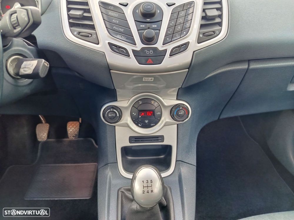 Ford Fiesta 1.4 TDCI Titanium - 21
