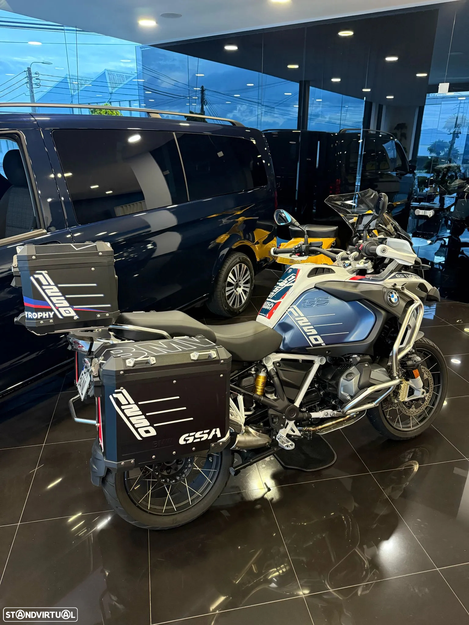 BMW R 1250 GS Adventure Trophy - 3