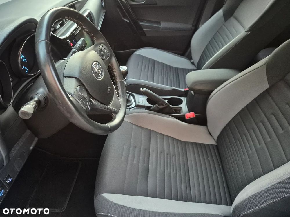 Toyota Auris - 17