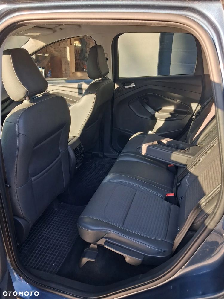 Ford Kuga - 16