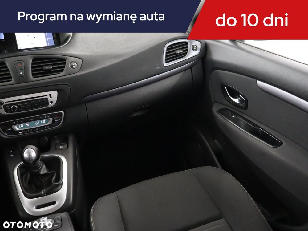 Renault Grand Scenic - 10
