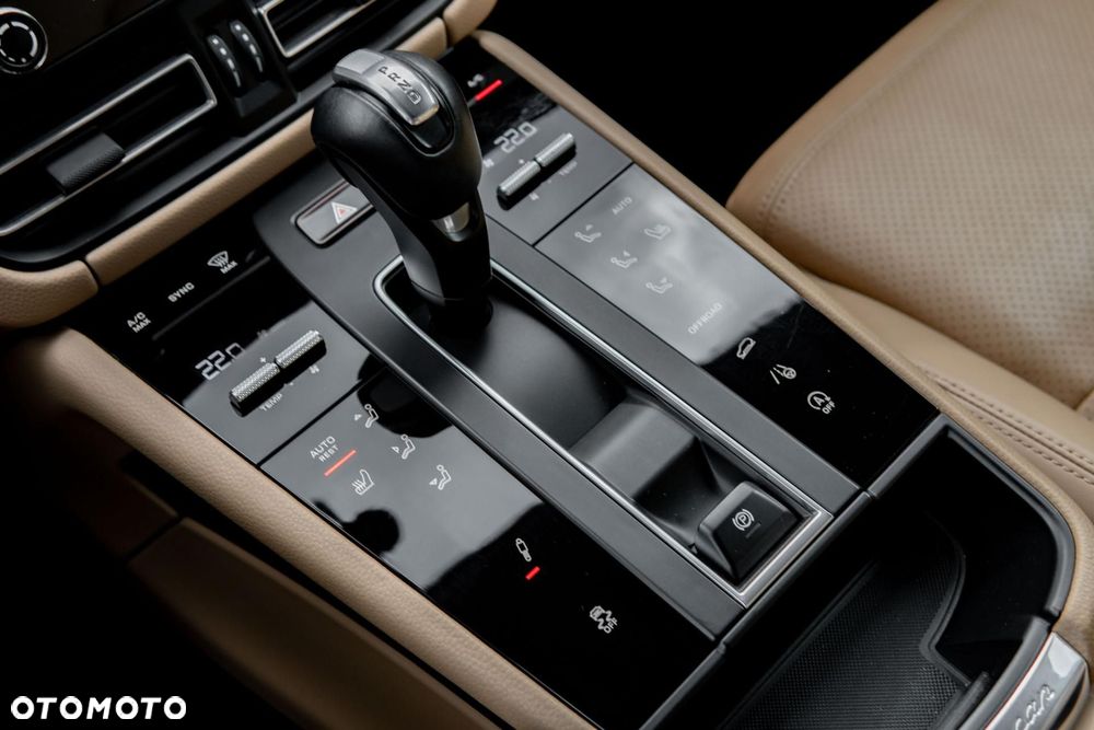 Porsche Macan Standard - 18