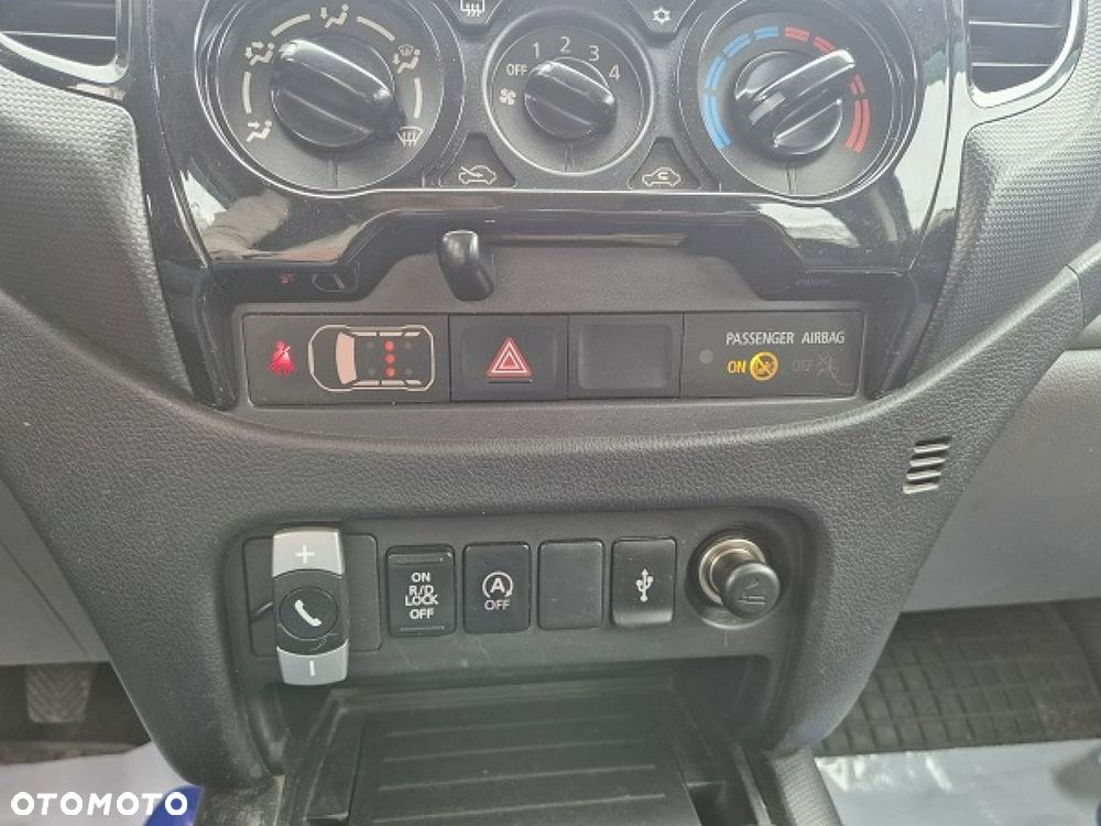 Mitsubishi L200 - 20