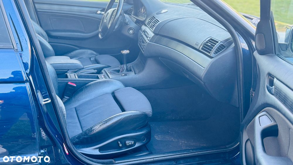 BMW Seria 3 318i - 4